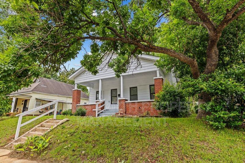 2608 Avenue G - Photo 4 of 22