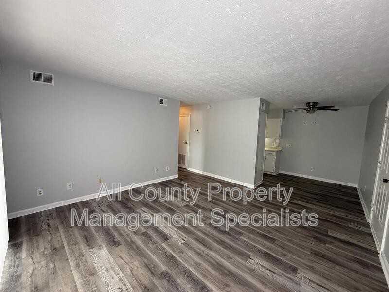 1217 Old Manor Rd - Photo 2 of 7