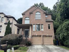 featured image of 871 Lenox Ct Ne