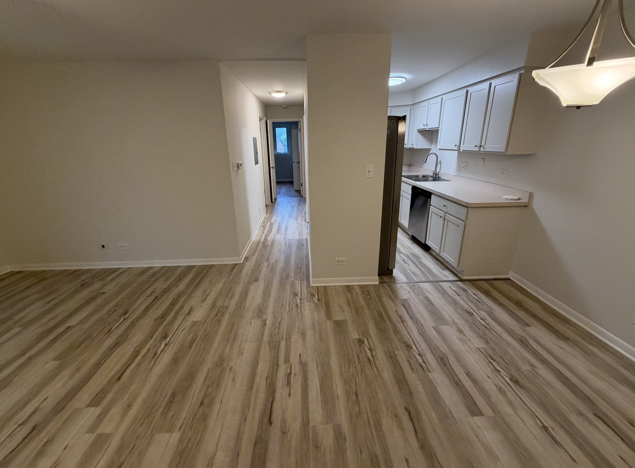 Lake Shore Flats - Photo 3 of 12