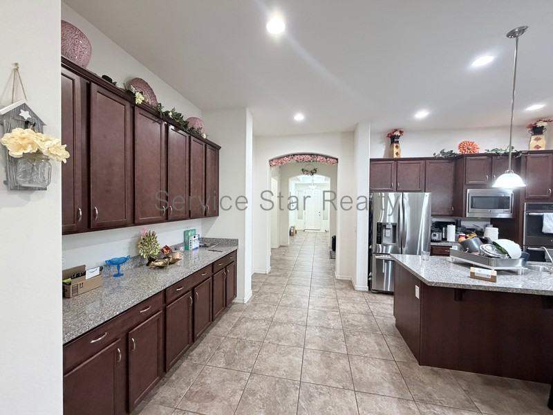 4123 E Zion Pl - Photo 3 of 7