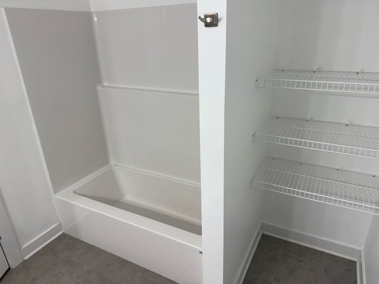 703 East Mount Vernon Street - Photo 2 of 10