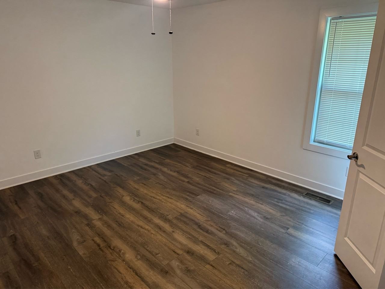 703 East Mount Vernon Street - Photo 5 of 10