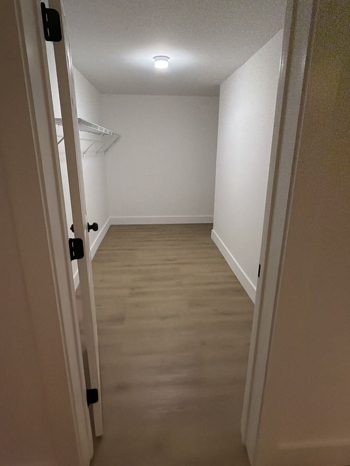 7063 Pleasant Drive - Photo 7 of 10