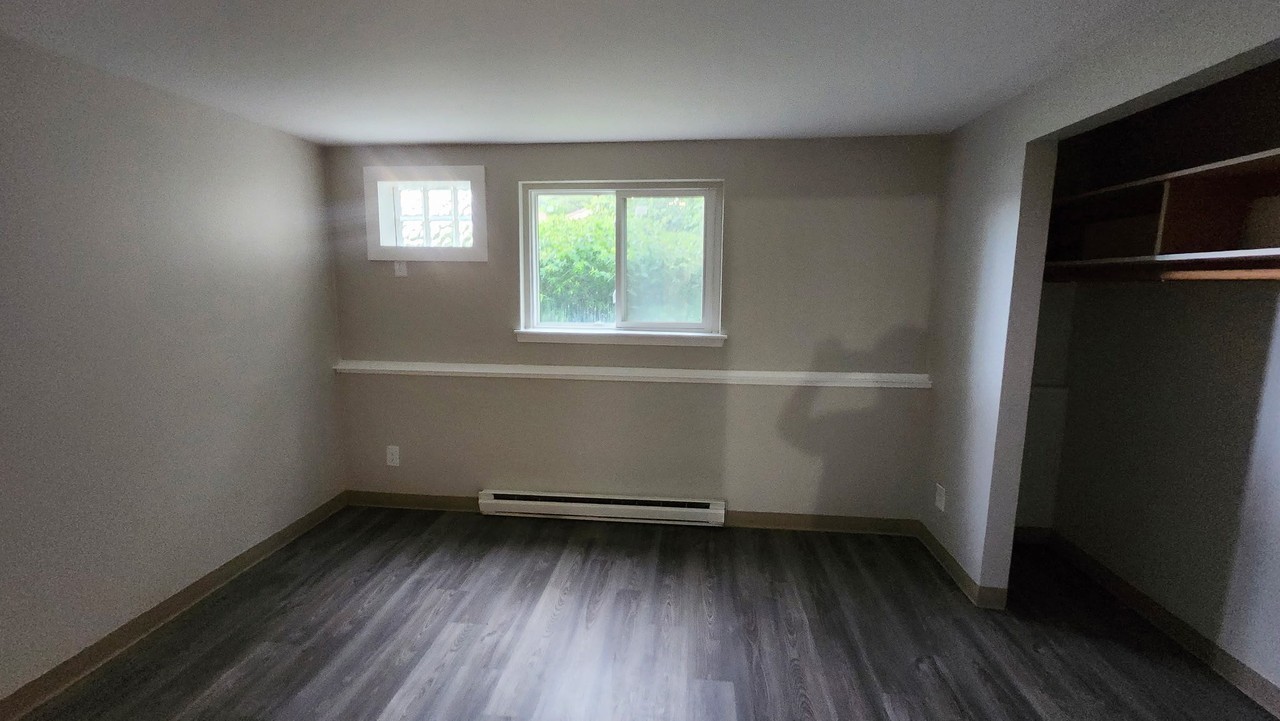 6266 Robinson Road - Photo 3 of 7