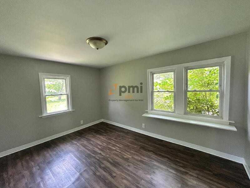 5030 W Ridge Rd #2 - Photo 4 of 10