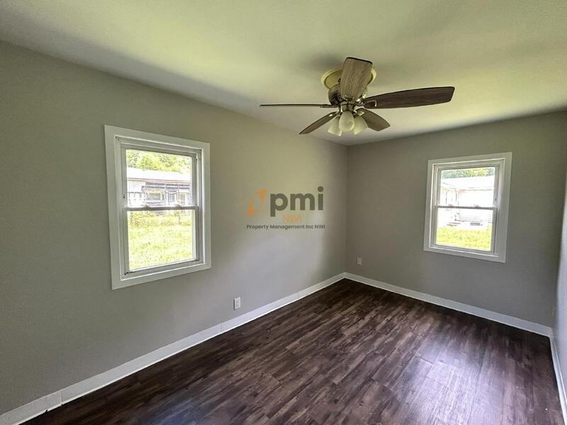 5030 W Ridge Rd #2 - Photo 5 of 10
