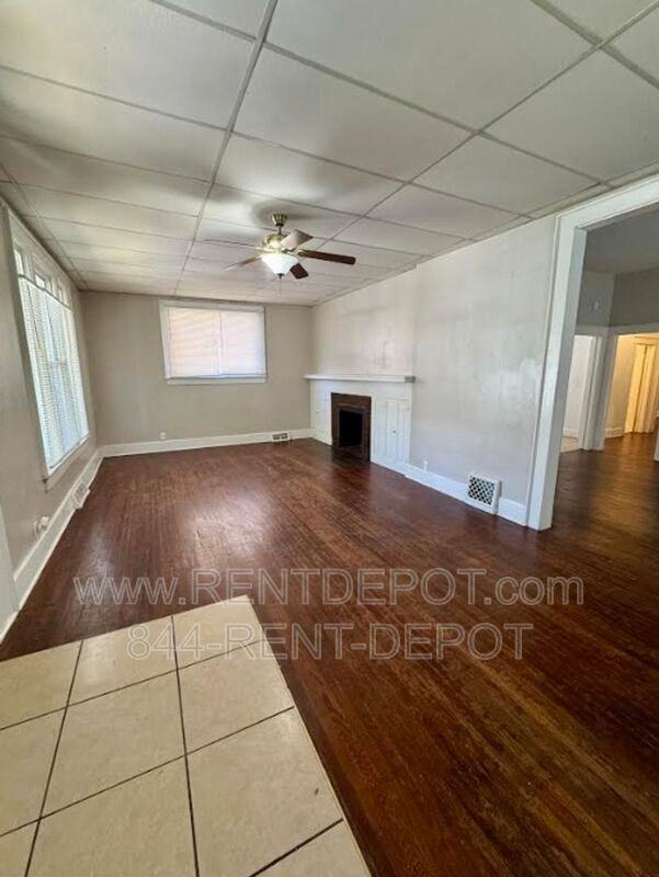 821 E Gum St - Photo 3 of 11