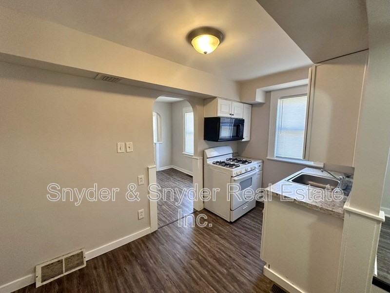 89 2nd Ave - Photo 5 of 5