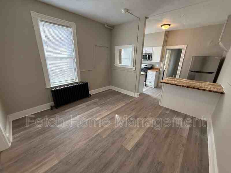 552 Pershing Ave #1 - Photo 4 of 22