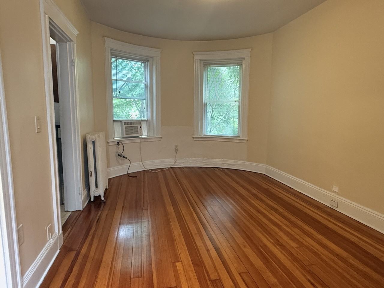 183 Winthrop Rd #3 - Photo 3 of 7