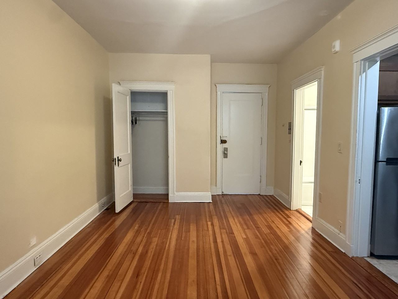183 Winthrop Rd #3 - Photo 6 of 7