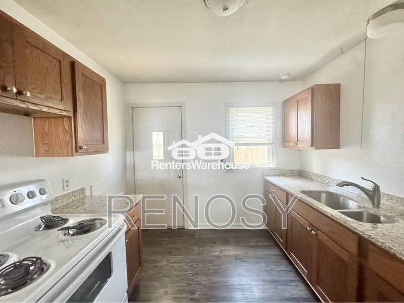 510 N 6th Ave E #2 - Photo 6 of 16