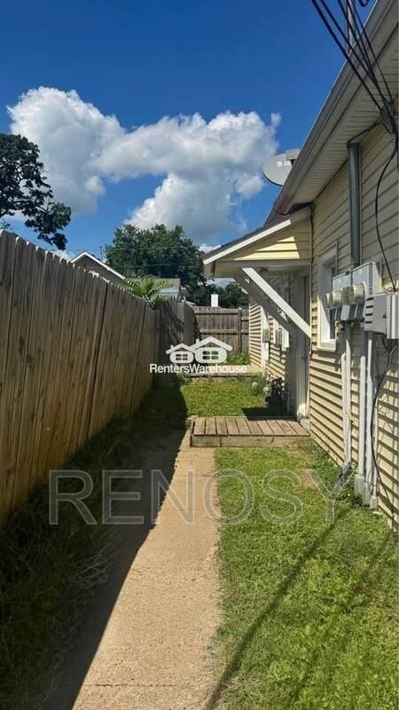 510 N 6th Ave E #2 - Photo 3 of 16