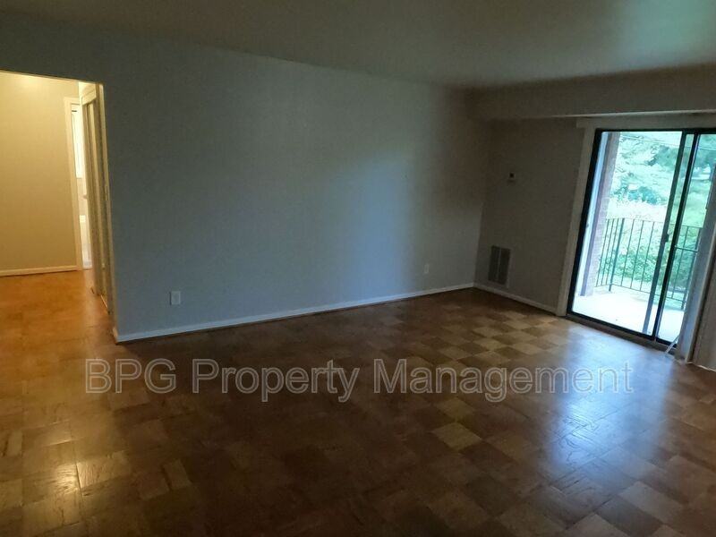 394 Jackson St #106 - Photo 7 of 14