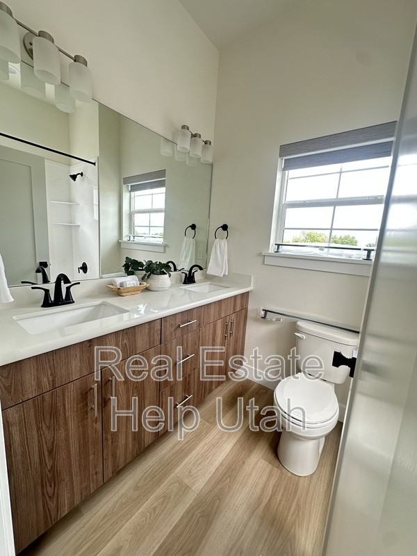 7846 S Holden St #1B - Photo 5 of 9