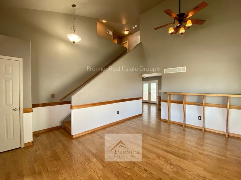 865 Winebrook Way - Photo 3 of 18