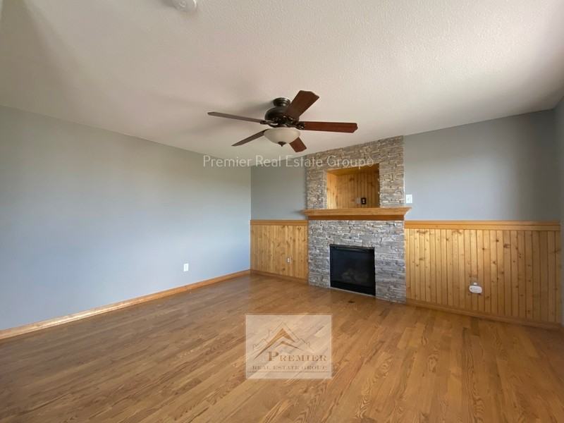 865 Winebrook Way - Photo 4 of 18