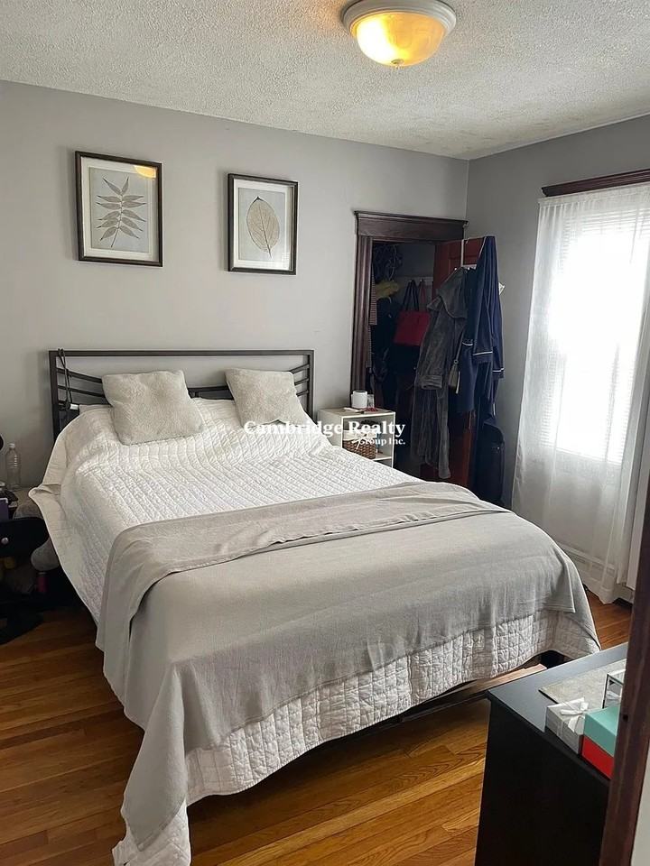 27 Willard St #1 - Photo 3 of 7