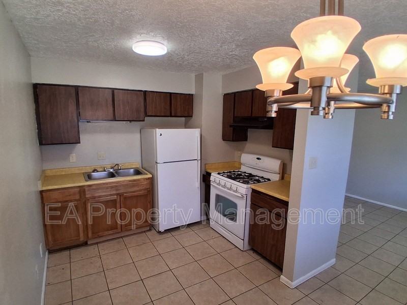 433 Louisiana Blvd Se #1 - Photo 2 of 7