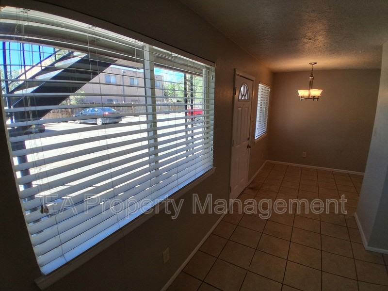 433 Louisiana Blvd Se #1 - Photo 6 of 7