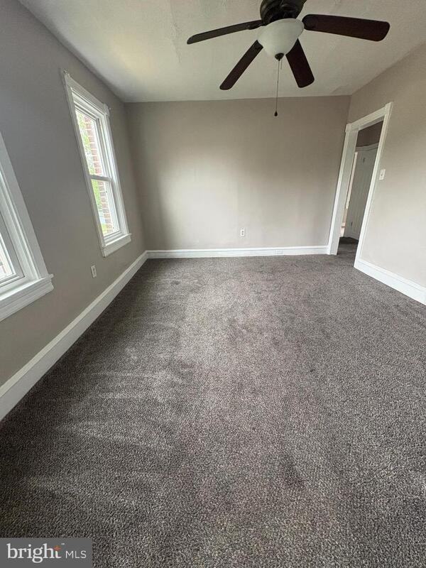 201 W Lincoln Ave - Photo 5 of 10