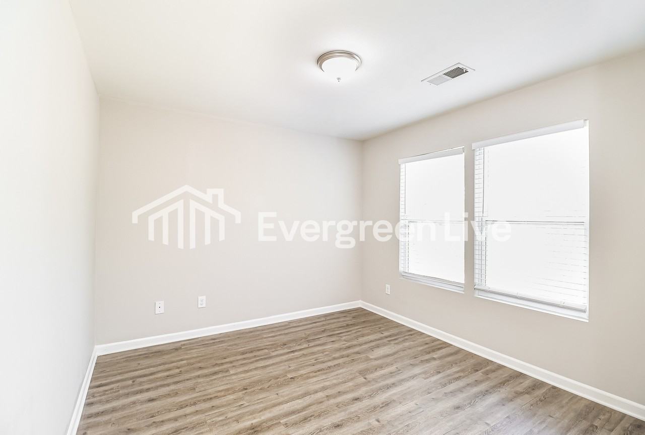 1041 Joselynn Dr - Photo 7 of 10
