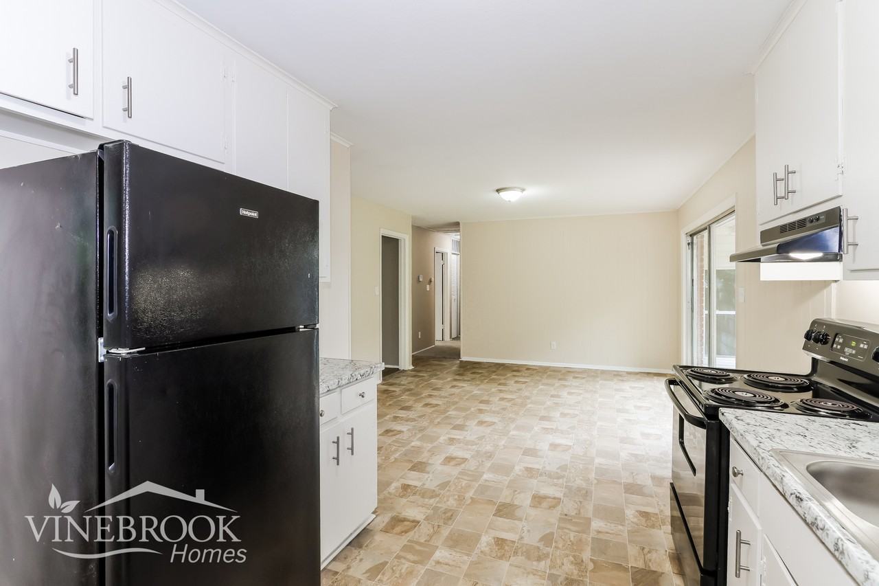 3621 Lexington Dr - Photo 7 of 15