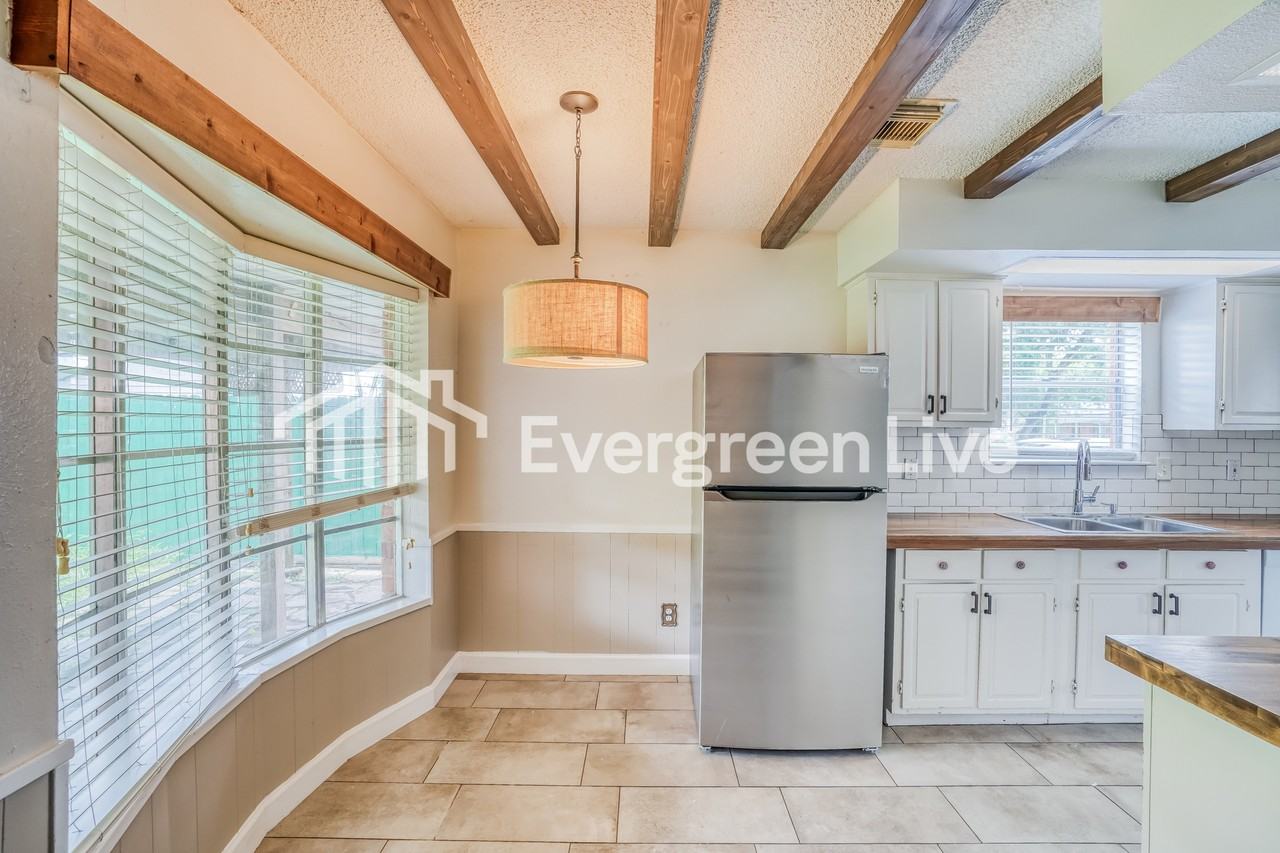 10923 Sageyork Dr - Photo 2 of 15