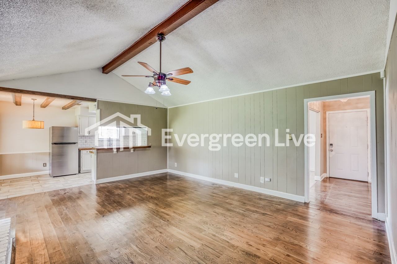 10923 Sageyork Dr - Photo 5 of 15