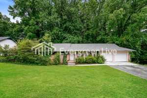 featured image of 4844 Zinzendorf Dr