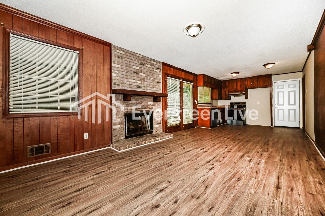 4844 Zinzendorf Dr - Photo 6 of 14