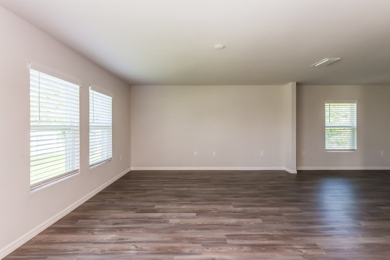 27329 Senator Dr - Photo 3 of 17