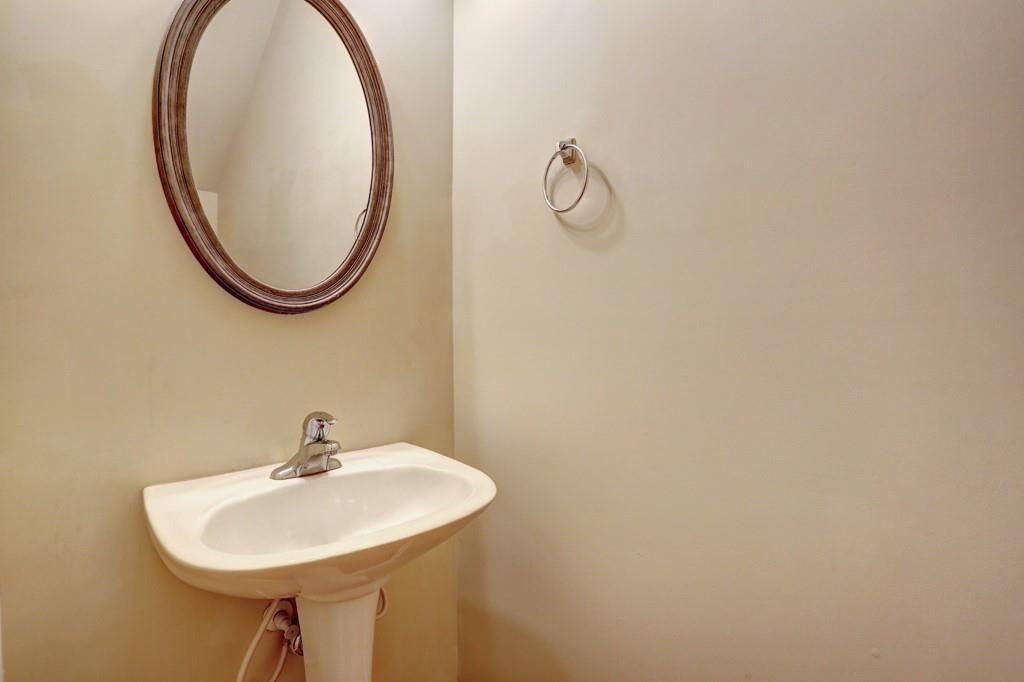 5624 Moresby Ct - Photo 3 of 38