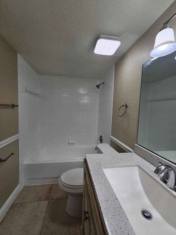 1541 Windorah Way ##C - Photo 3 of 9