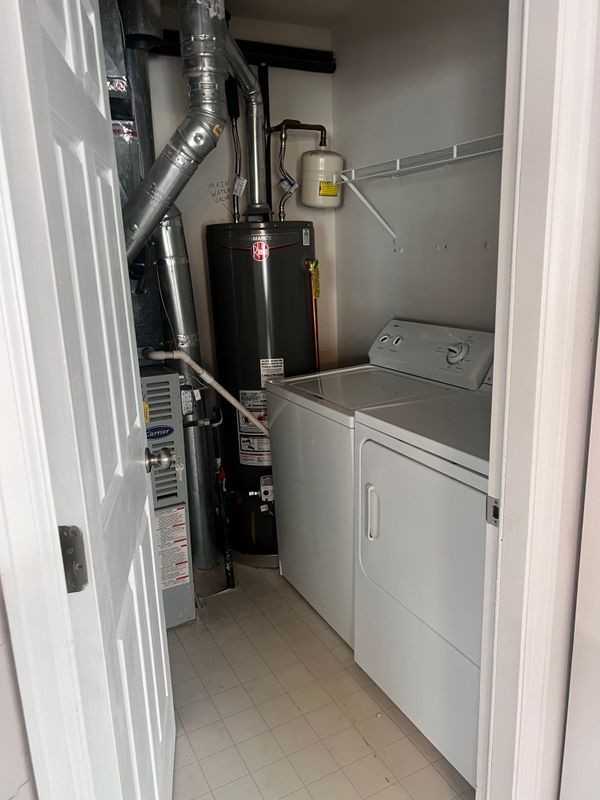1371 S Cathay Ct - Photo 3 of 4