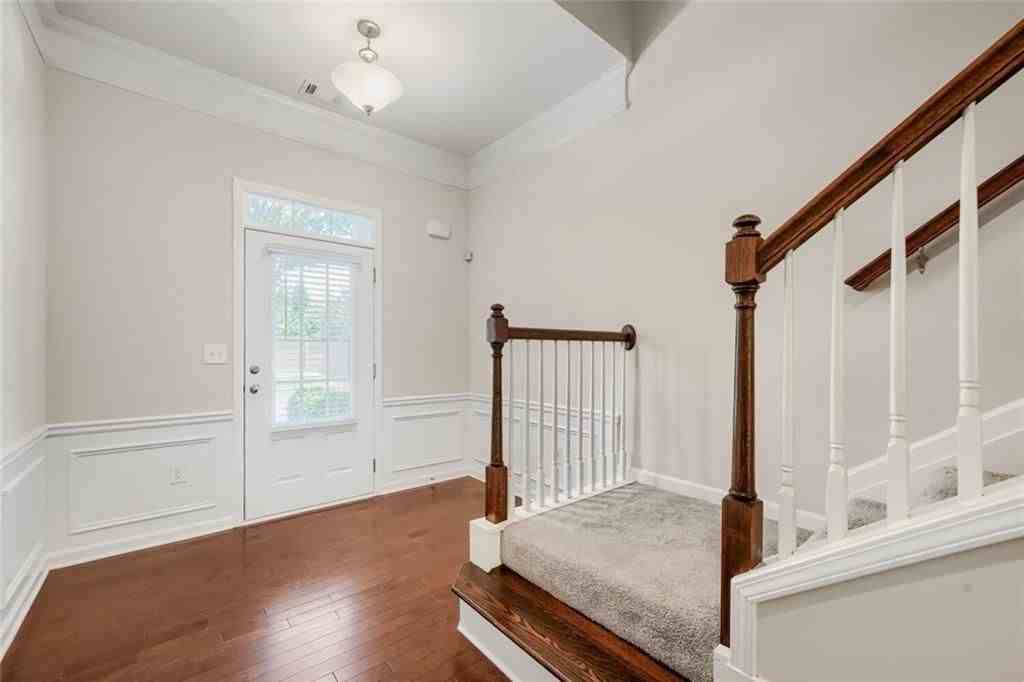 2444 Norwood Dr Se - Photo 6 of 29