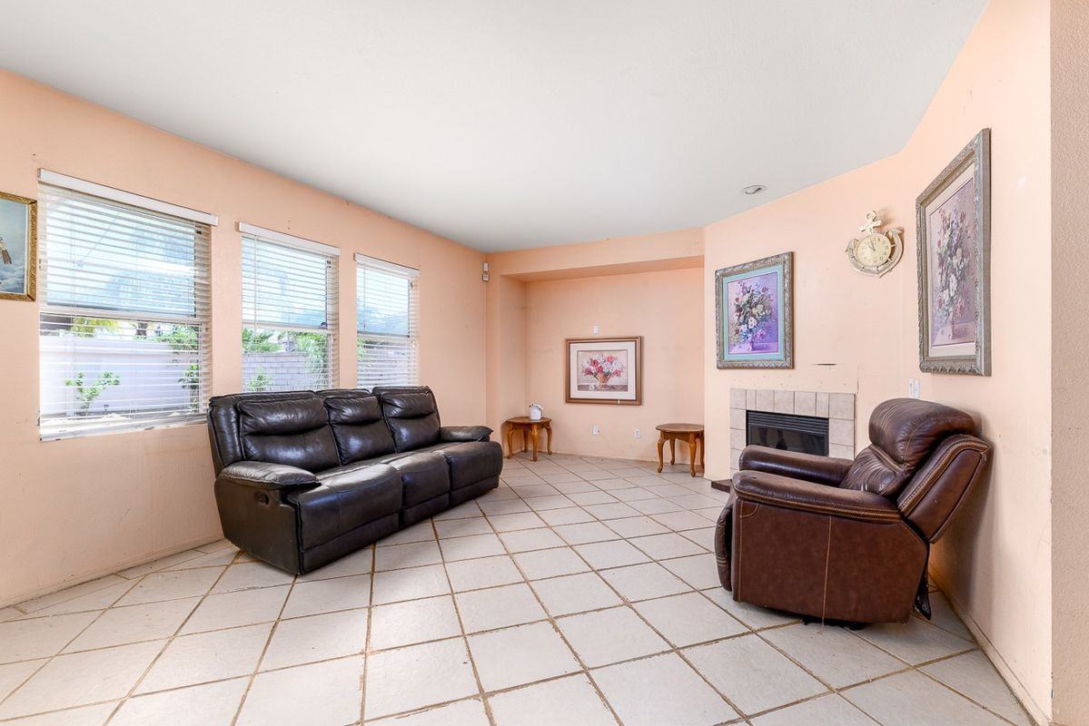 3061 Clapper St - Photo 7 of 27