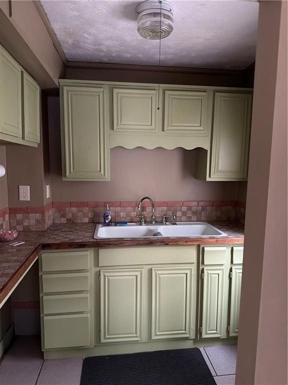 113 Hugo St - Photo 3 of 7