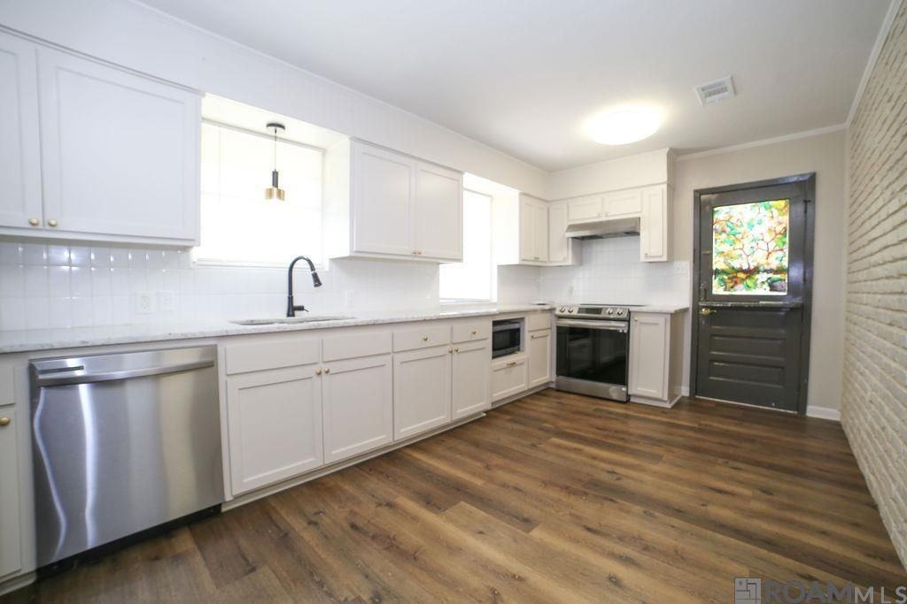 4821 Newell St - Photo 5 of 14