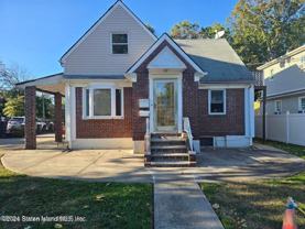 145 Oakdale St - Photo 1 of 1
