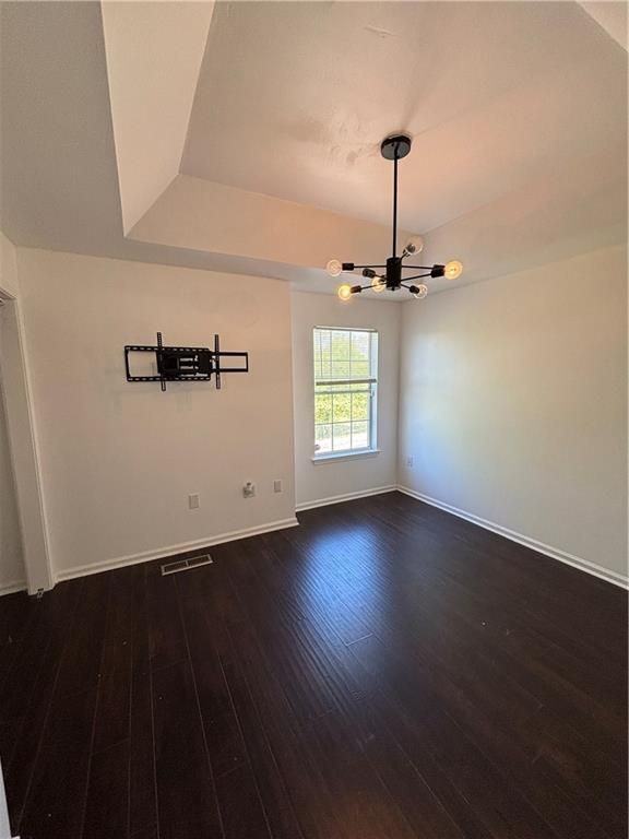 584 Windsor St Sw - Photo 4 of 15