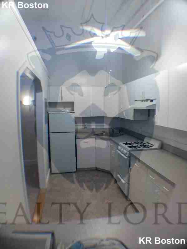 Westland Ave. & Hemenway Street #122 - Photo 2 of 21