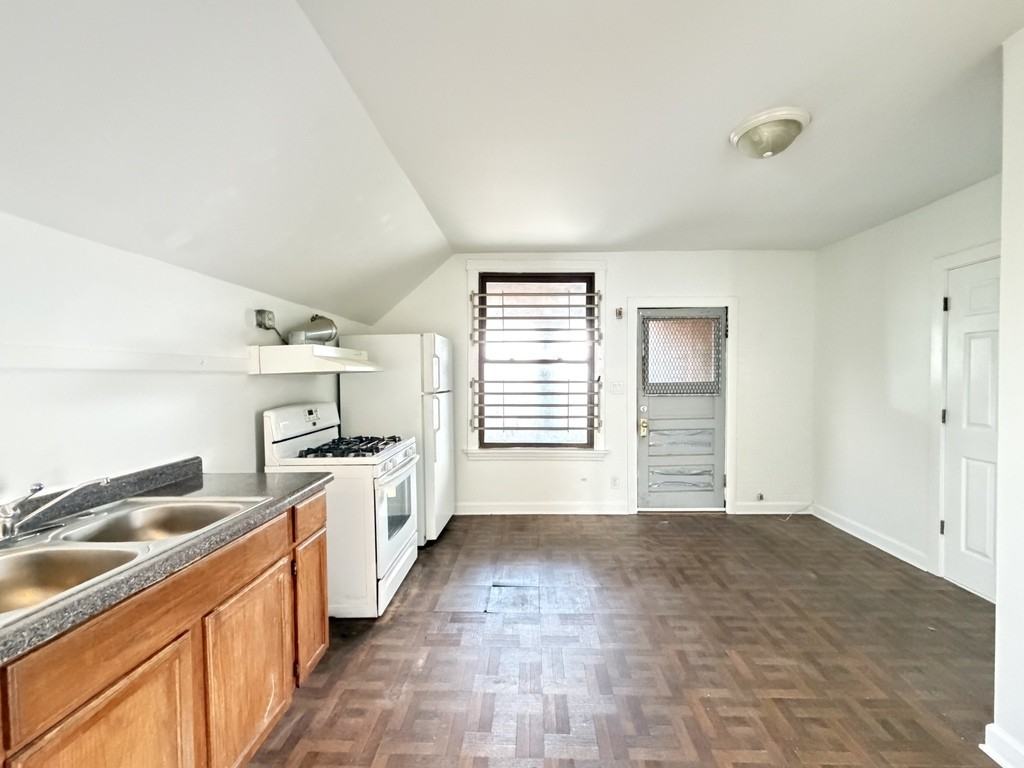 1607 N Mcvicker Ave #P2HC - Photo 4 of 20