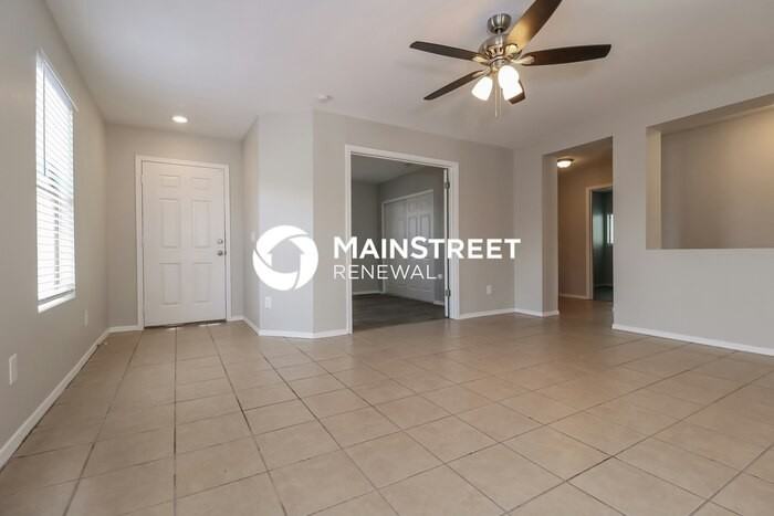 11841 W Corrine Dr - Photo 4 of 16