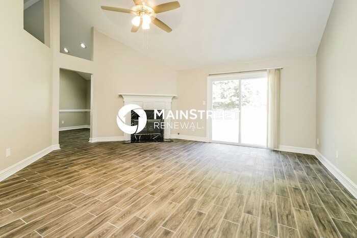 12039 Fairway Overlook - Photo 3 of 16