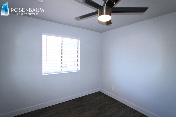 550 W 9th St #1 - Photo 7 of 13