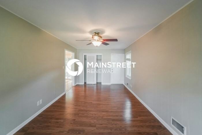 4010 S Drumm Ave - Photo 6 of 17