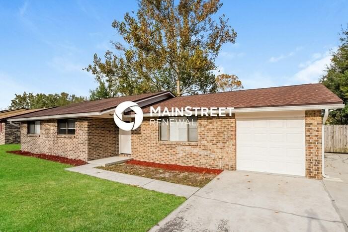 960 Dostie Cir - Photo 2 of 16