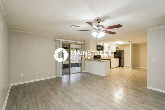 960 Dostie Cir - Photo 4 of 16